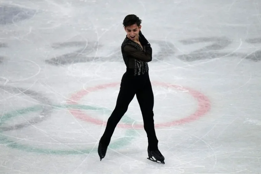 Donovan Carrillo durante su rutina