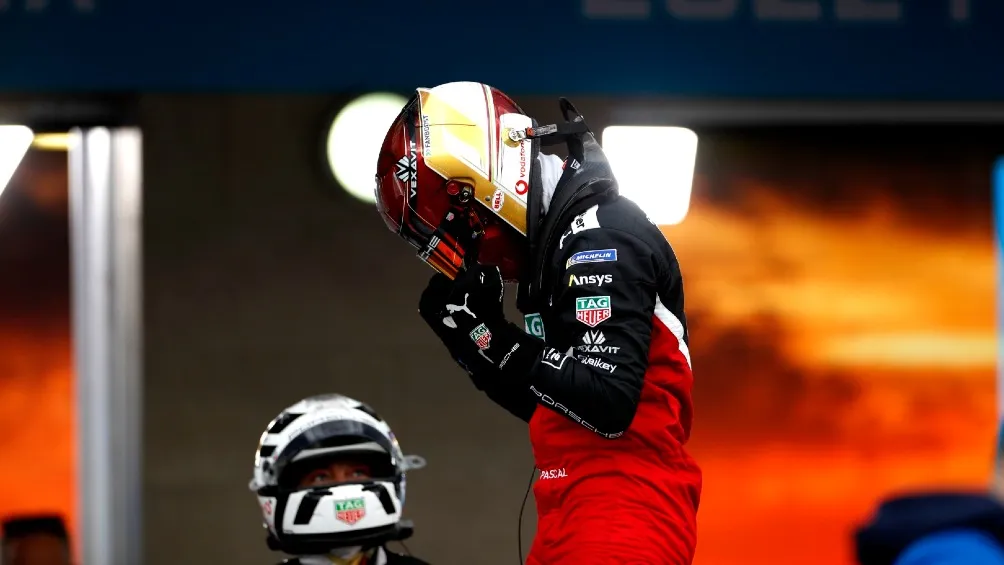 Pascal Wehrlein festejando victoria en la Ciudad de México