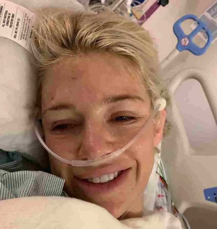 INSTAGRAM: @kbstafford89 Kelly Stafford en tratamiento