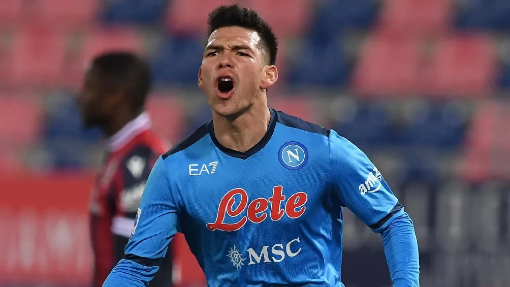 Hirving 'Chucky' Lozano festejando gol con el Napoli