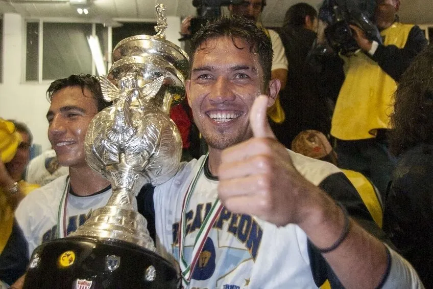 Gerardo Galindo siendo Campeón con Pumas
