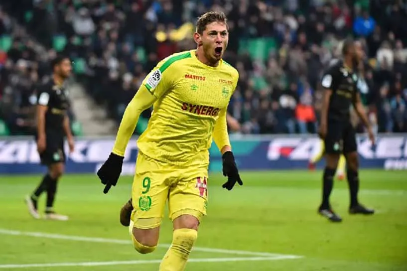 Emiliano Sala durante un juego con el Nantes en la Ligue 1