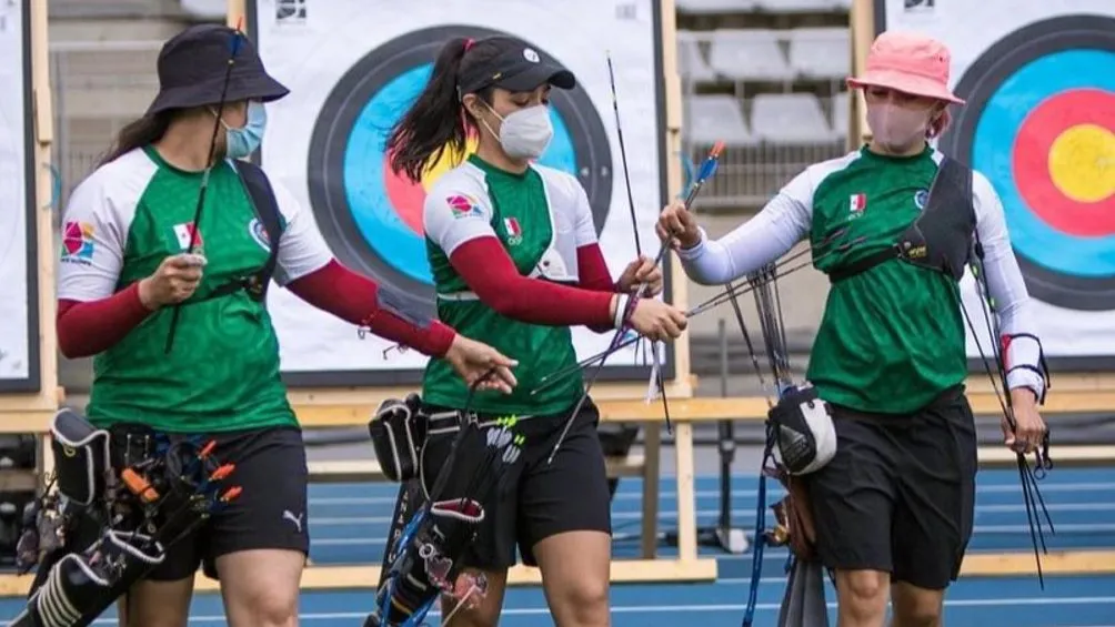 Delegación mexicana durante competencia de Tiro con Arco