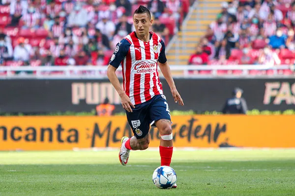 El Covid-19 retrasó el debut de Alvarado con Chivas