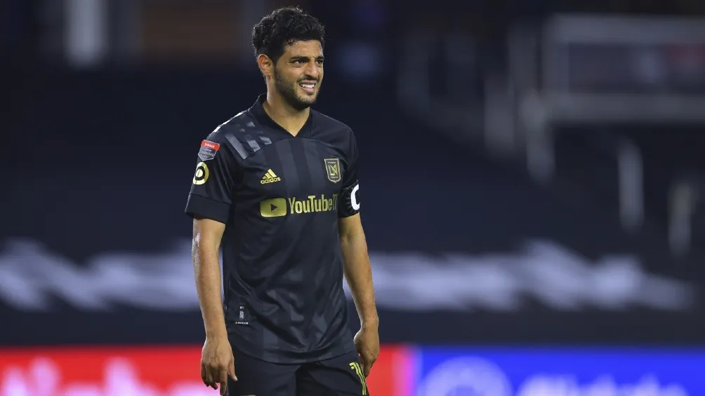 Carlos Vela jugando partido con LAFC en la Concachampions
