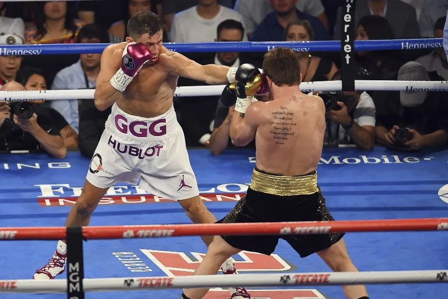 Canelo Álvarez en pelea ante GGG