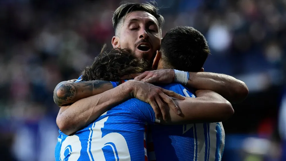 Jugadores del Atlético de Madrid festejando gol ante el Osasuna