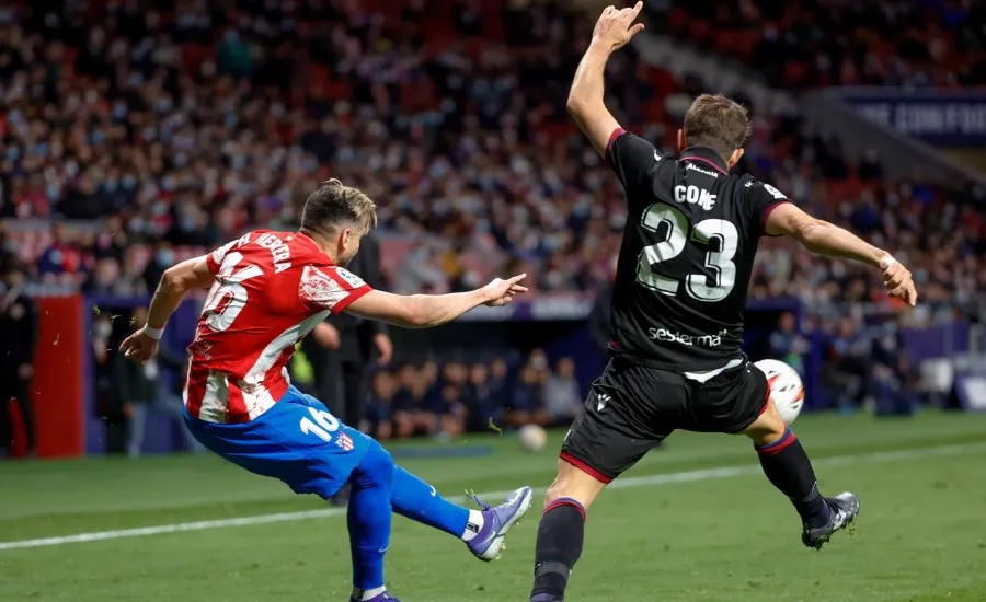 Herrera en juego con los colchoneros