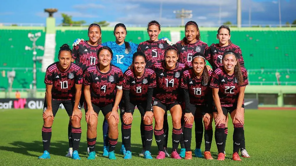 TWITTER | @MISELECCIONMXEN Jugadoras de la Selección Mexicana Femenil previo a partido