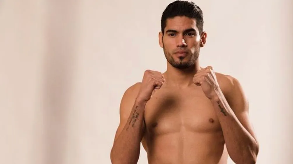 Gilberto 'Zurdo' Ramírez durante una sesión fotográfica