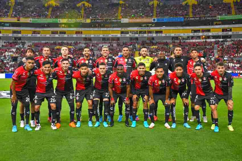 Jugadores de Atlas previo al inicio ante Pumas