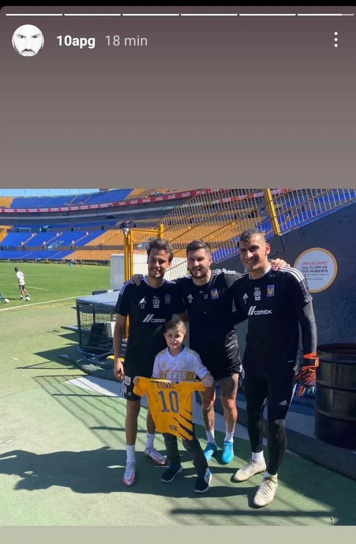 Diego Reyes, André-Pierre Gignac y Nahuel Guzmán con Iker