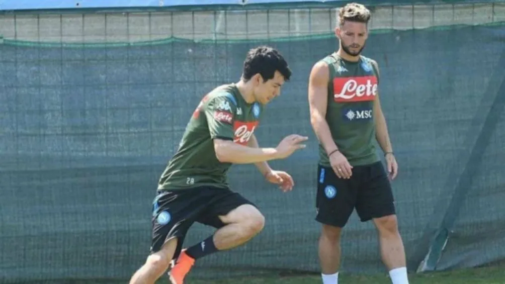 EFE Lozano con el Napoli