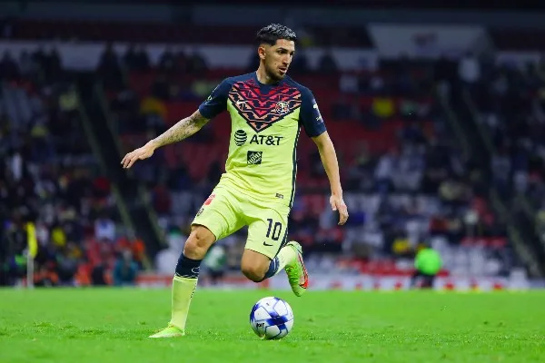 Diego Valdés en partido con América