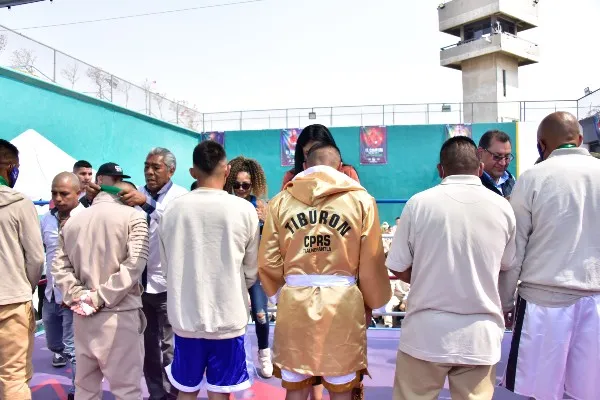 CORTESÍA Peleadores del Torneo Estatal de Box Penitenciario reciben preseas