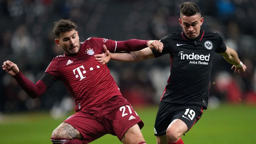 Lucas Hernandez (Bayern Munich) vs Rafael Santos Borre (Fráncfort)