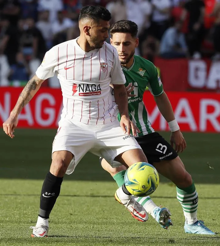 EFE Tecatito Corona con el Sevilla