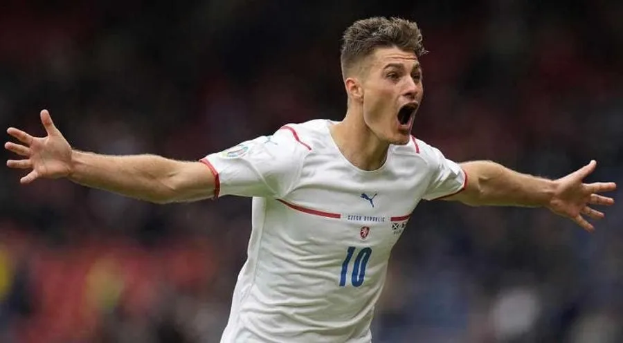 EFE El checo Patrick Schick celebra gol