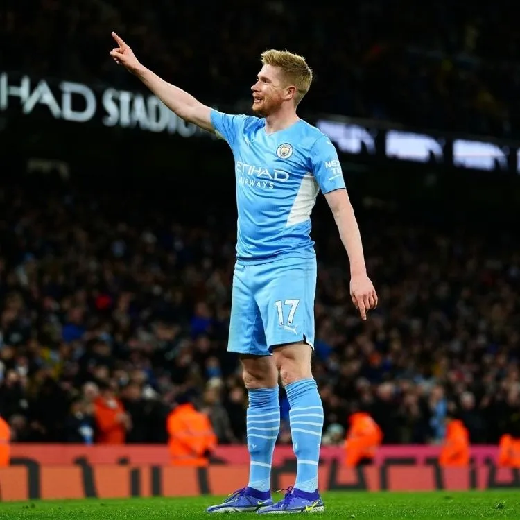 De Bruyne en partido con el City