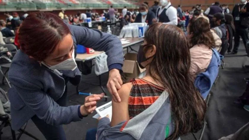 Vacunación a jovenes en la Ciudad de México