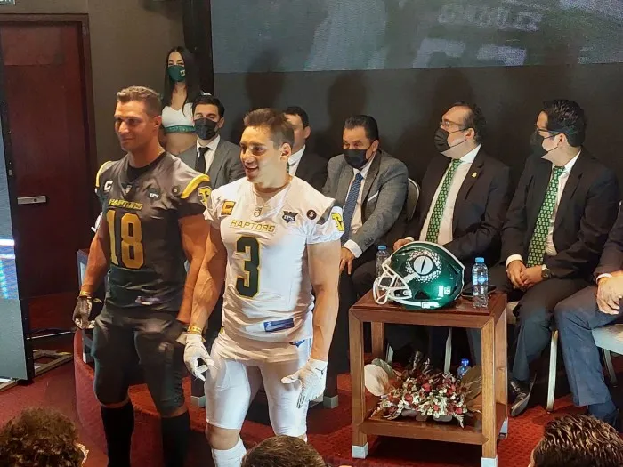 Presentación de los nuevos uniformes de Raptors