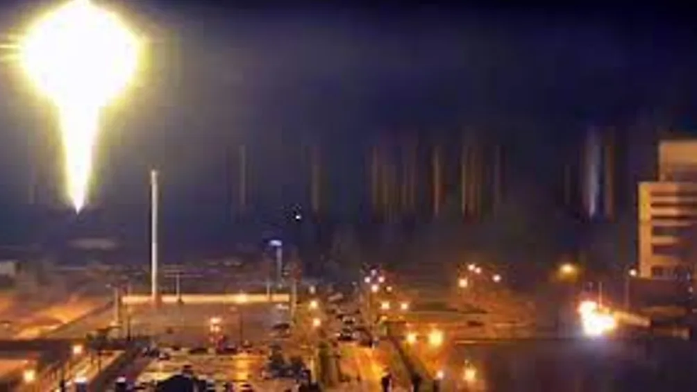 Central nuclear de Zaporizhzhia siendo atacada por las fuerzas rusas
