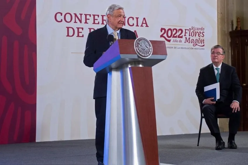 AMLO durante la conferencia de prensa