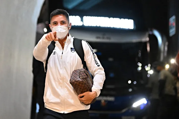 Chispa Velarde, defensor de Pumas