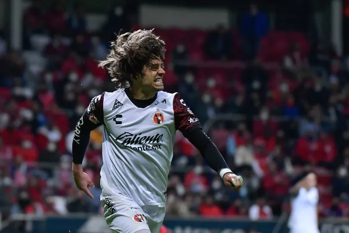 Joaquin Montecinos en festejo con Xolos