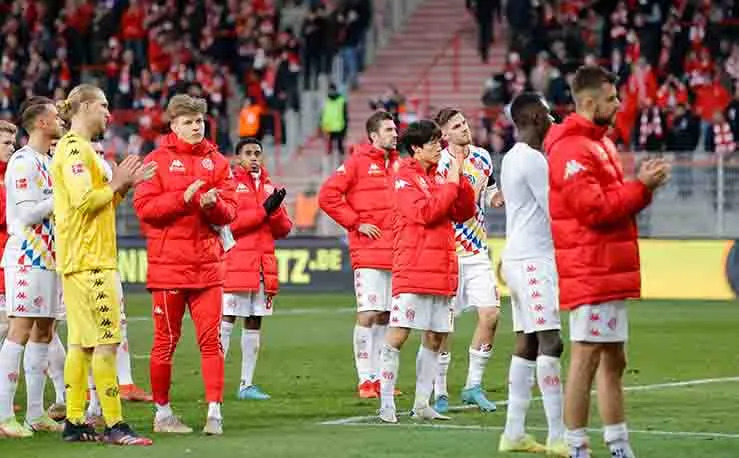 Jugadores del Mainz después de un partido