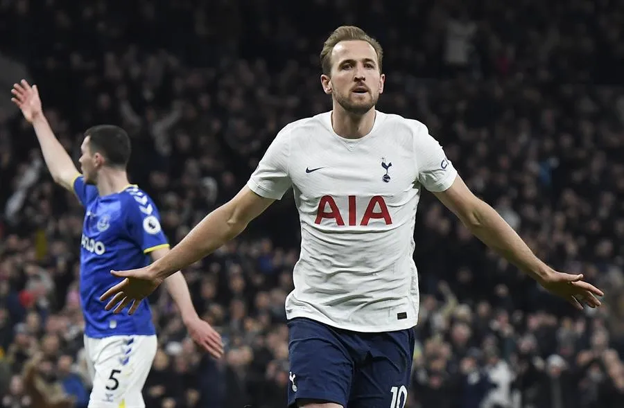 Harry Kane comandó goleada de los Spurs