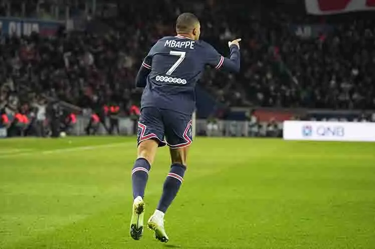 Mbappé después de anotar en la Ligue 1