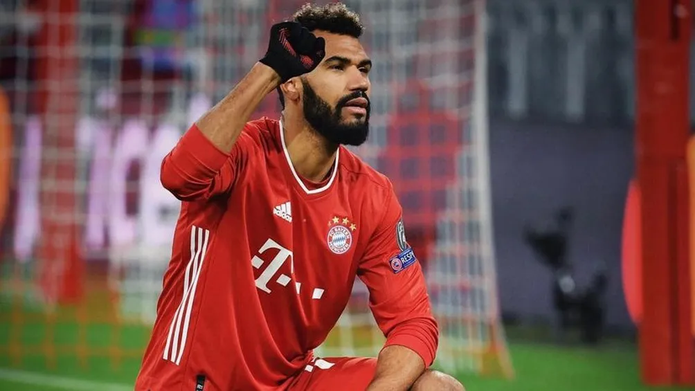 INSTAGRAM | @MR.CHOUPO Eric Maxim Choupo-Moting protestando en contra del racismo