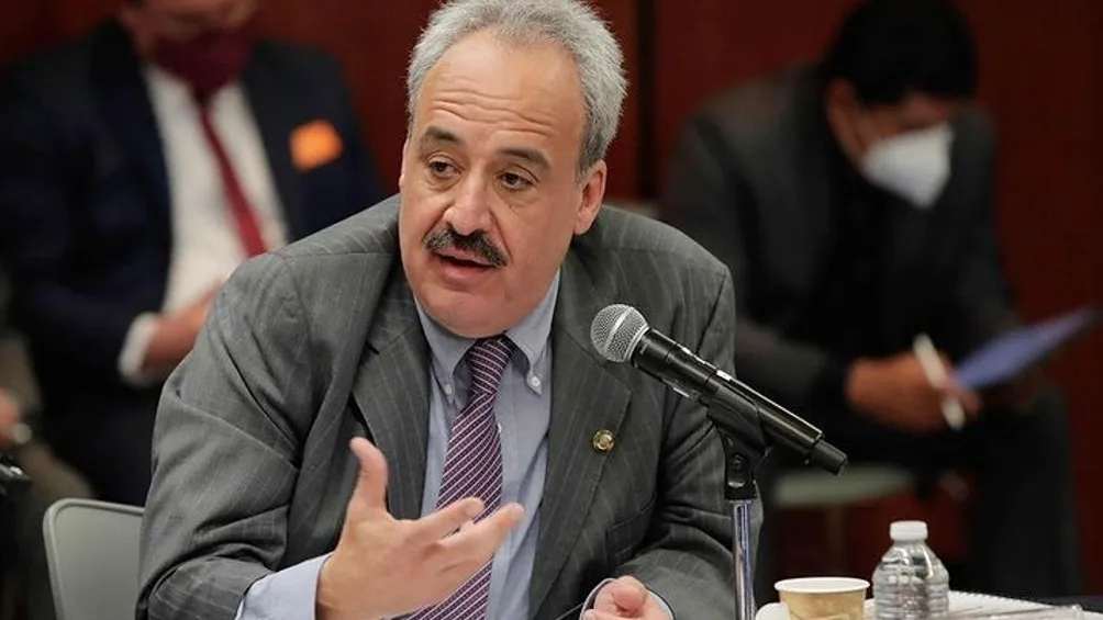 INSTAGRAM | @RAFAELESPINOCUENTAOFICIAL Rafael Espino de la Peña en el Senado de la República