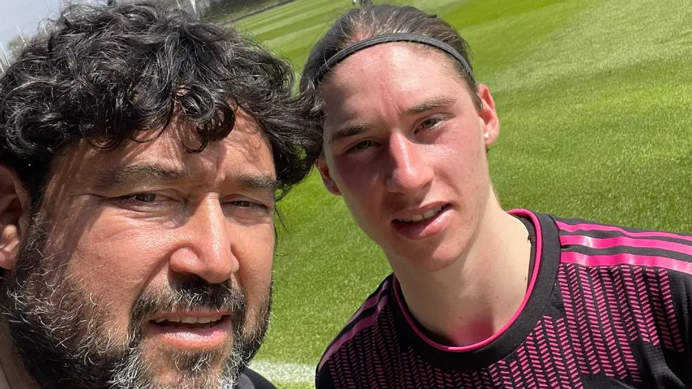 Ruben Flores junto a su hijo Marcelo Flores