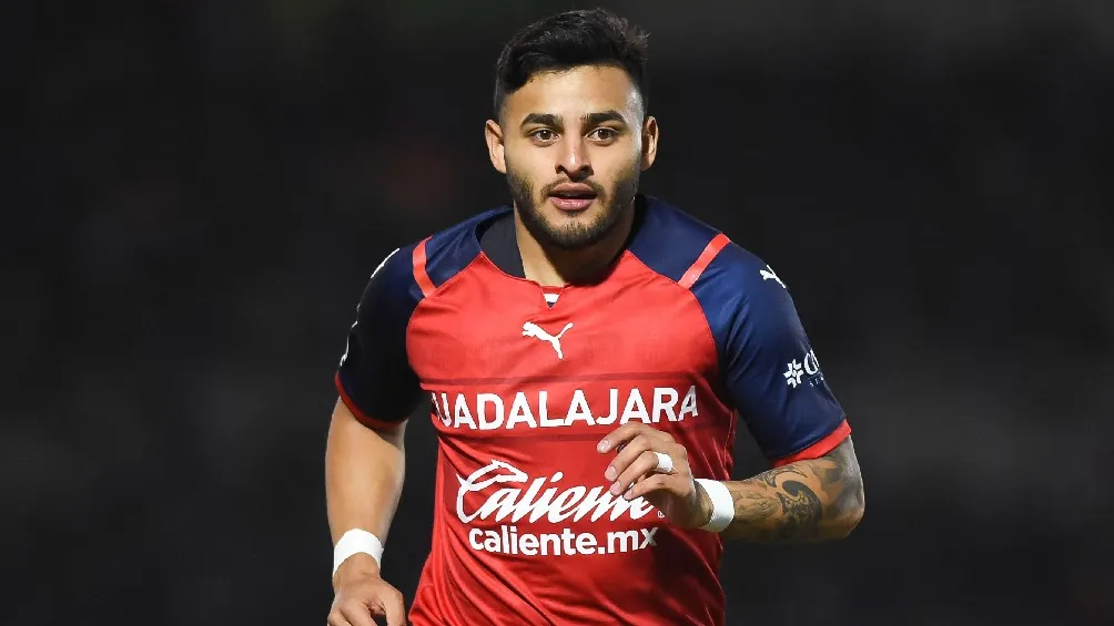 IMAGO7 Alexis Vega jugando partido de la Liga MX con Chivas