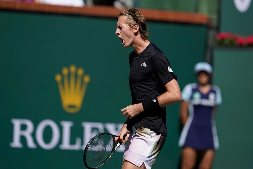 Sebastian Korda tras ganar el segundo set