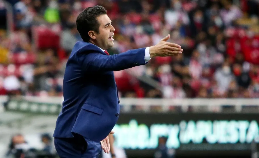 IMAGO7 Leaño dirigiendo al Rebaño