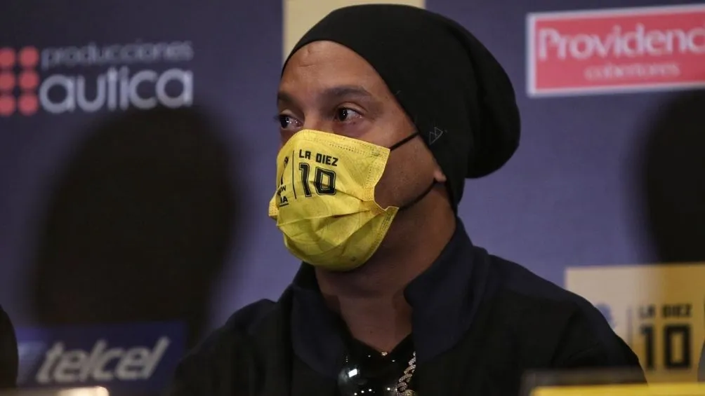 Ronaldinho fue investido