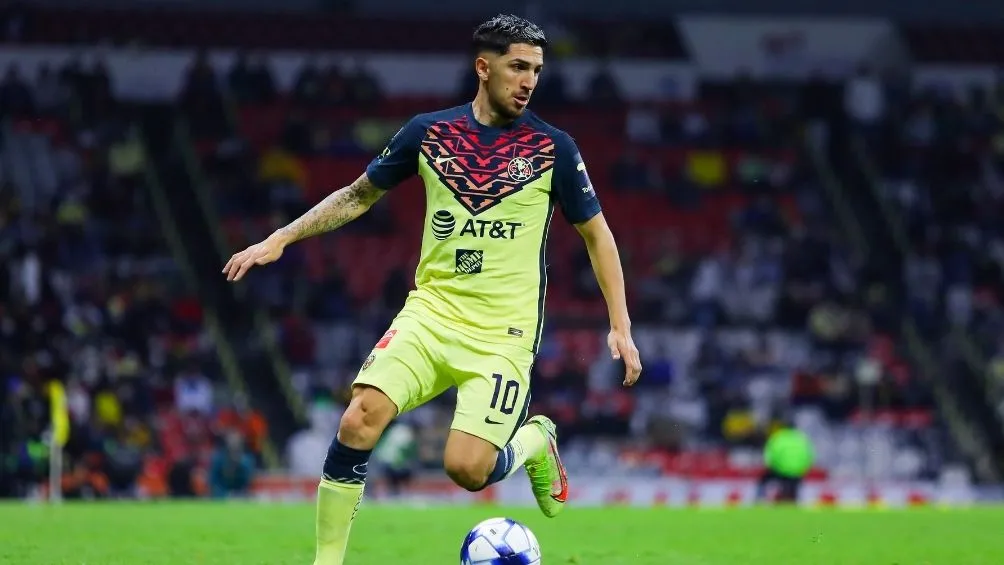 Valdés en un partido del América