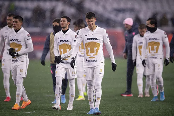 Los universitarios en la Ida ante New England