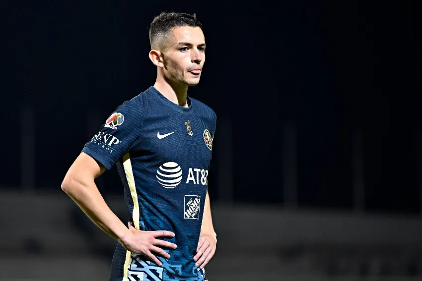 Álvaro Fidalgo en el partido vs Pumas de la Liguilla