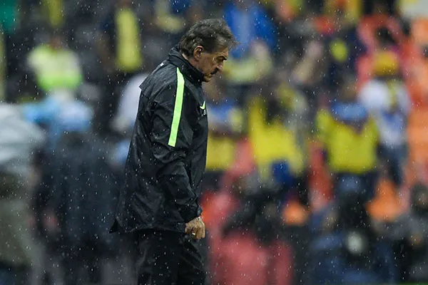 IMAGO7 El Bigotón como DT de América