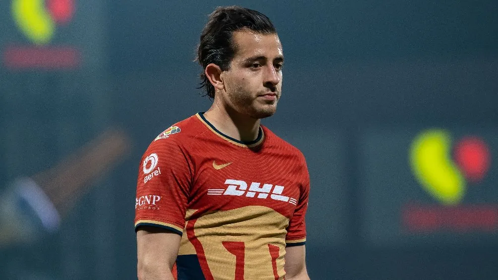 MEXSPORT Alan Mozo jugando partido de la Liga MX con los Pumas