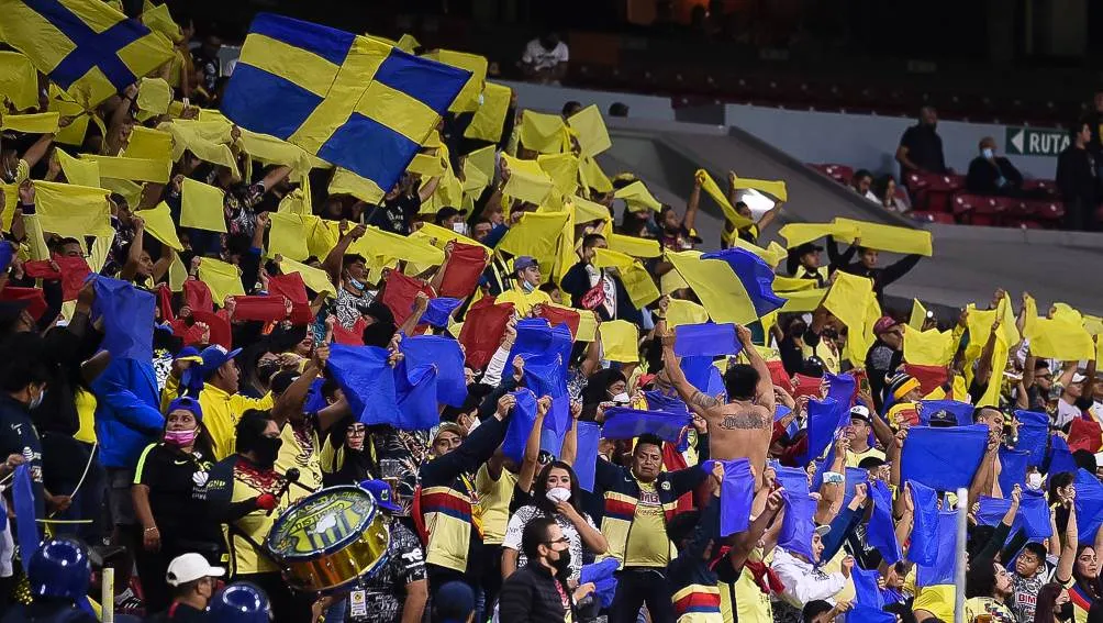 Afición del América en el Estadio Azteca