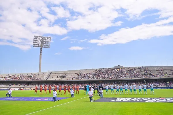 Estadio Olímpico Universitario durante partido