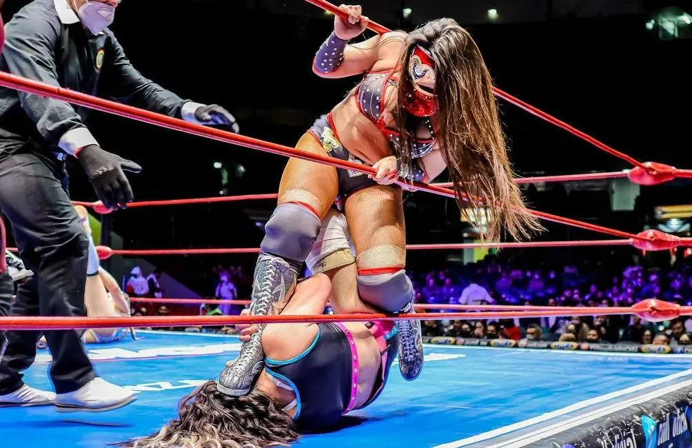 Reyna Isis, durante la batalla.