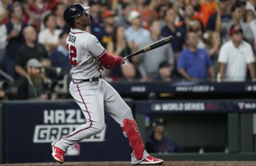 Soler conecta cuadrangular ante Houston en Juego 6 de la Serie Mundial