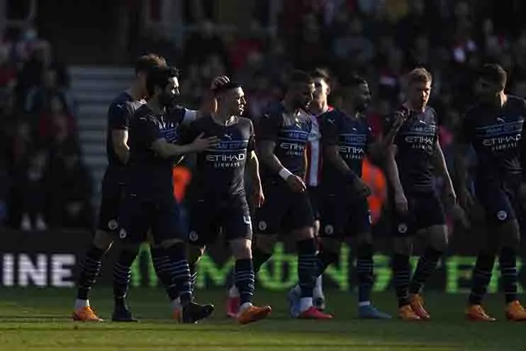 Jugadores del Manchester City después de anotar