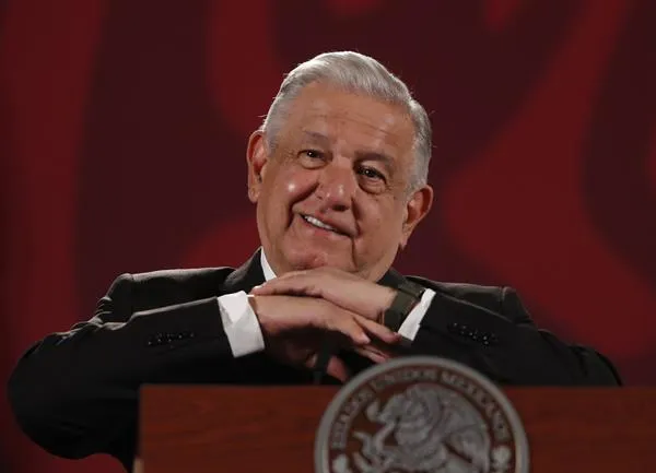 Andrés Manuel López Obrador reacciona durante conferencia